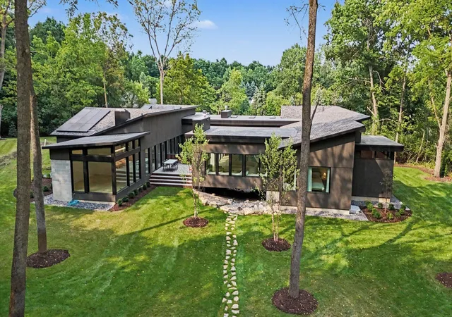 Photo 3 of Mansion for sale at 3657 Knoll Crk Ct, Ann Arbor, MI 48105 | MLS# 81026042033 | Listing updated on 2026-09-14