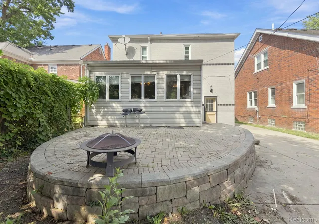 Photo 2 of Single family home for sale at 475 Belanger St, Grosse Pointe Farms, MI 48236 | MLS# 20261063661 | Listing updated on 2026-08-29