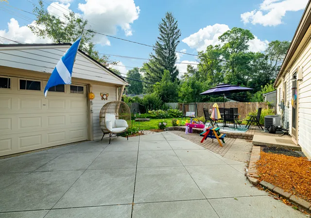 Photo 3 of Single family home for sale at 1036 N Maple Rd, Ann Arbor, MI 48103 | MLS# 81026042035 | Listing updated on 2026-08-21