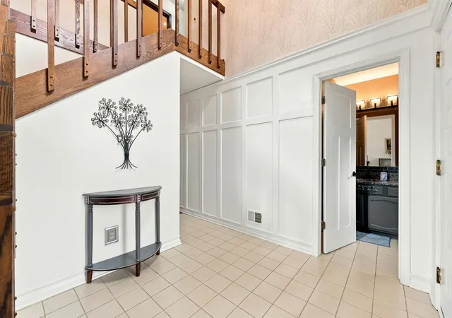 Photo 5 of Single family home for sale at 5295 Bear Lake Dr, East Lansing, MI 48823 | MLS# 64026042038 | Listing updated on 2026-08-21