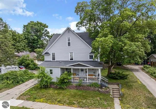3rd image of 314 E Pine St, Cadillac, MI 49601 | MLS# 72026042037