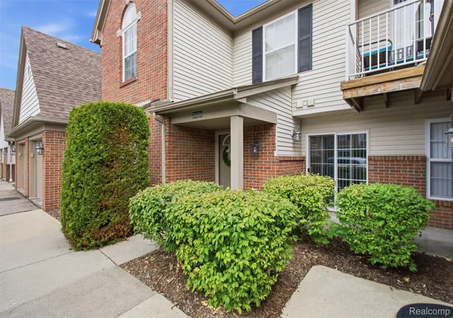 2nd image of 20656 Dunham Rd, Clinton Township, MI 48038 | MLS# 20261063663