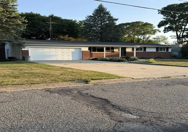 1st image of 5117 Monticello Dr, Swartz Creek, MI 48473 | MLS# 5050218174