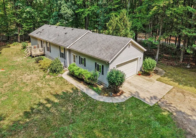 2nd image of 8367 Ferris Ave, Newaygo, MI 49337 | MLS# 72026042043