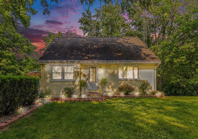 2nd image of 3104 Courtlandt Ave, Kalamazoo, MI 49004 | MLS# 64026042044