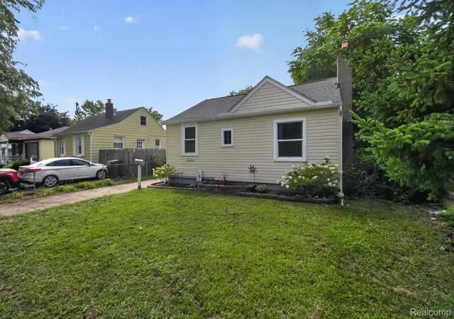 2nd image of 35259 Currier St, Wayne, MI 48184 | MLS# 20261063667