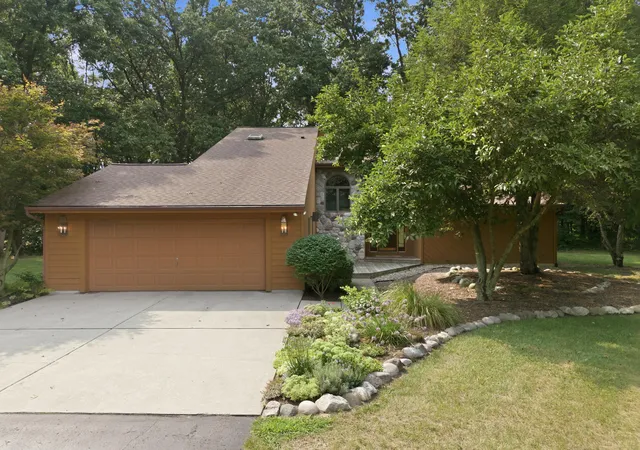 Photo 1 of Sale Pending at 9890 W Q Ave, Mattawan, MI 49071 | MLS# 66026042047 | Listing updated on 2026-08-26