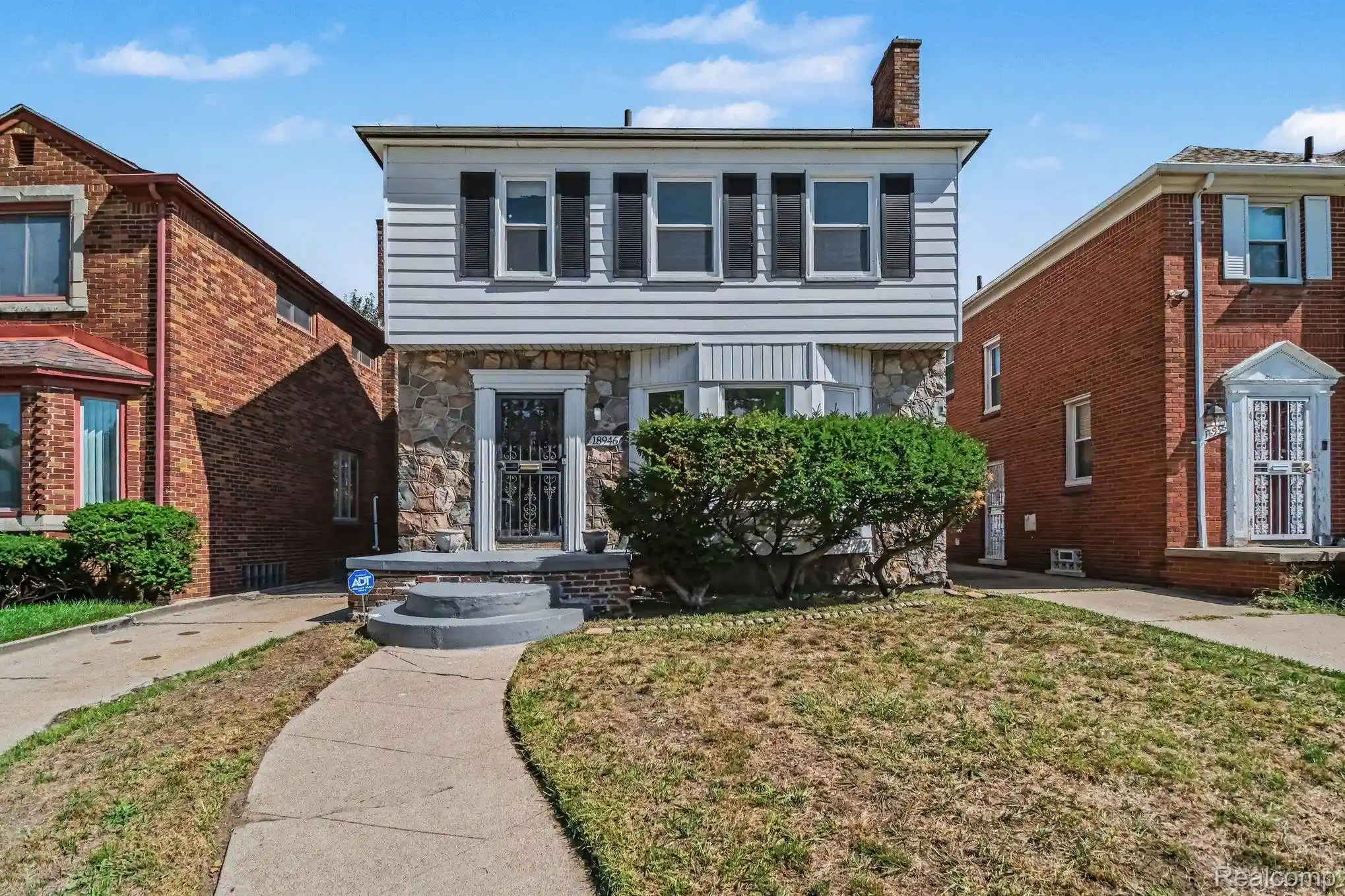 Photo 1 of Single family home for sale at 18946 Cherrylawn St, Detroit, MI 48221 | MLS# 20261063692 | Listing updated on 2026-09-22