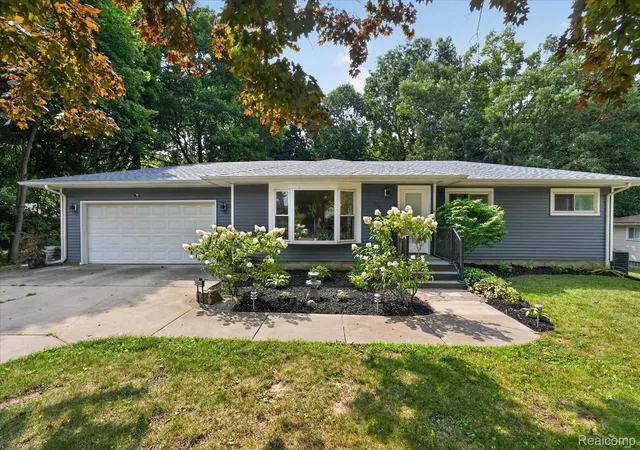 Photo 1 of Sale Pending at 6235 Waldon Rd, Clarkston, MI 48346 | MLS# 20261063698 | Listing updated on 2026-09-05