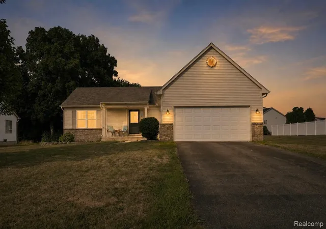 2nd image of 8074 Bradbury Ln, Grand Blanc, MI 48439 | MLS# 20261063703