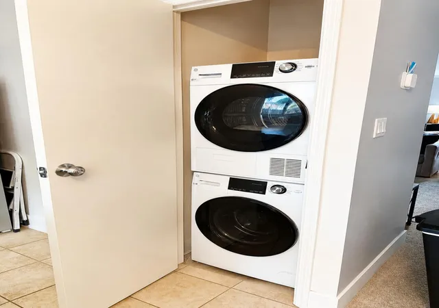 Photo 4 of Condo for sale at 2468 Abbington Dr SE, Grand Rapids, MI 49506 | MLS# 65026042070 | Listing updated on 2026-09-11