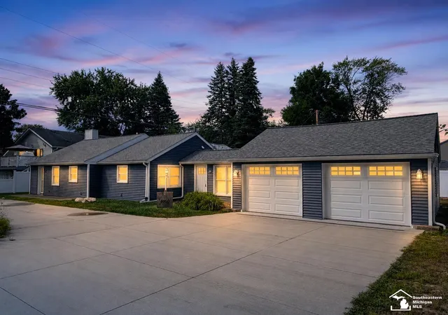 2nd image of 4860 Cass Elizabeth Rd, Waterford, MI 48327 | MLS# 57050218189
