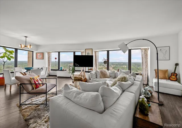 Photo 3 of Condo for sale at 5000 Town Ctr #2606, Southfield, MI 48075 | MLS# 20261063715 | Listing updated on 2026-08-21