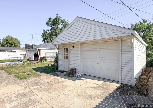 Photo 4 of Single family home for sale at 24433 Champaign St, Taylor, MI 48180 | MLS# 20261063716 | Listing updated on 2026-08-13