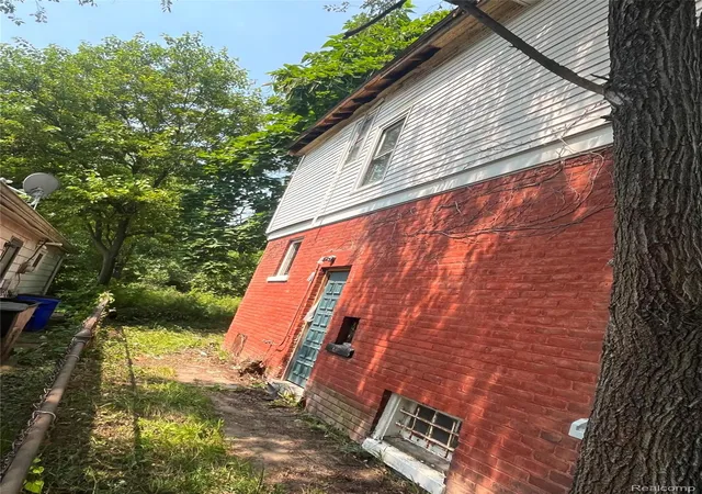 Photo 3 of Single family home for sale at 17447 Arlington St, Detroit, MI 48212 | MLS# 20261063718 | Listing updated on 2026-09-05