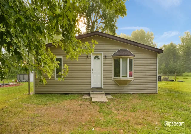 2nd image of 1401 S Miner Rd, Crystal, MI 48818 | MLS# 65026042079