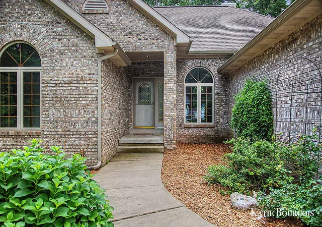 2nd image of 5180 Brookestone Dr Ne, Rockford, MI 49341 | MLS# 65026042081