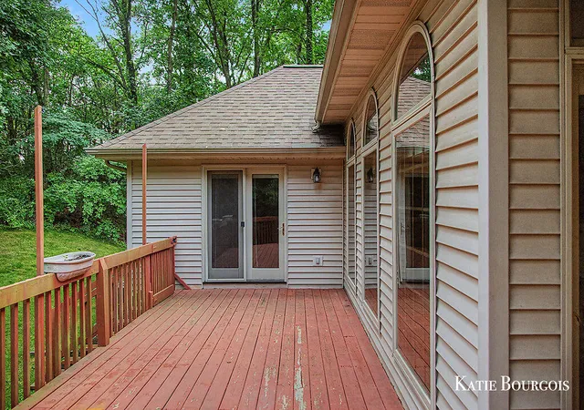 41st image of 5180 Brookestone Dr Ne, Rockford, MI 49341 | MLS# 65026042081