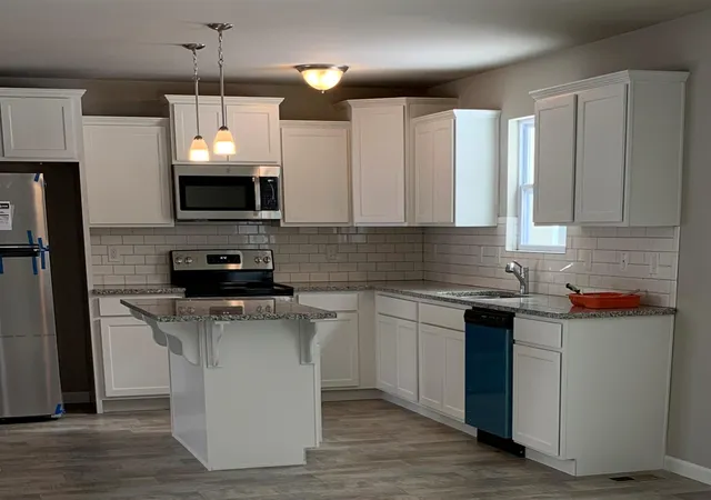 2nd image of 1453 Weatherstone Ln, Howell, MI 48843 | MLS# 81026042082