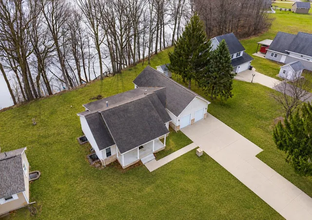Photo 3 of Single family home for sale at 3220 Fairhaven Dr, Allegan, MI 49010 | MLS# 66026042084 | Listing updated on 2026-08-31