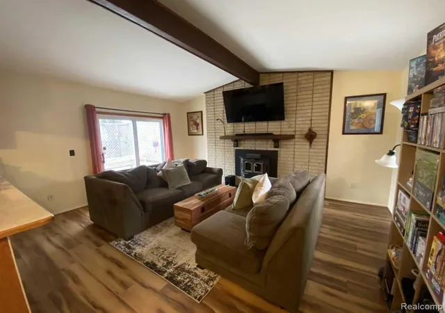 Photo 3 of Single family home for sale at 6850 Willow Crk Dr, Canton, MI 48187 | MLS# 20261063733 | Listing updated on 2026-08-20