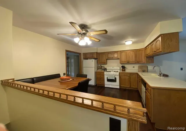 Photo 4 of Single family home for sale at 6850 Willow Crk Dr, Canton, MI 48187 | MLS# 20261063733 | Listing updated on 2026-08-20