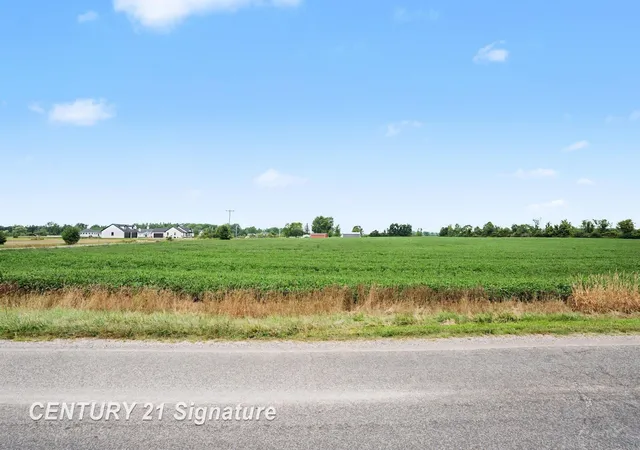 1st image of 9000 Carter Rd, Freeland, MI 48623 | MLS# 61050218202