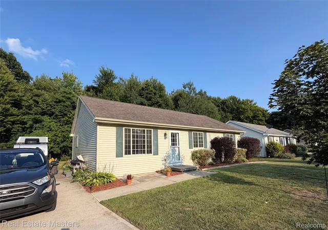 Photo 3 of Single family home for sale at 4094 Tristen Ave, Fort Gratiot, MI 48059 | MLS# 20261063737 | Listing updated on 2026-09-13