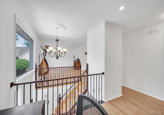 3rd image of 1522 Oregon Ct, Waterford, MI 48327 | MLS# 20261063739