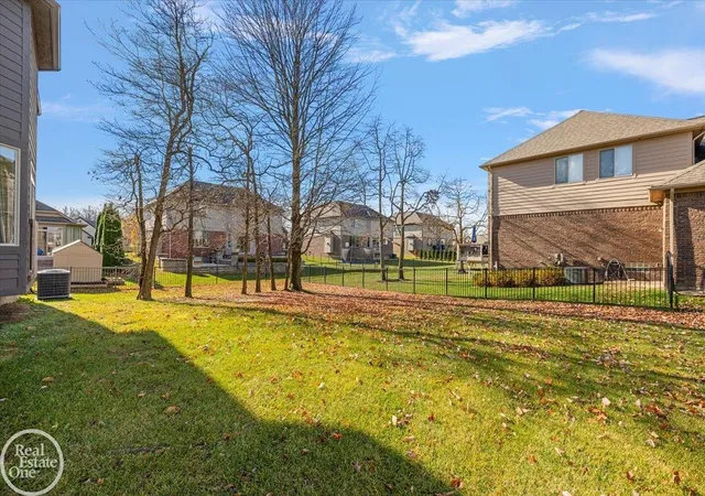 Photo 3 of Single family home for sale at 50529 Summit View Dr, Macomb, MI 48042 | MLS# 58050218208 | Listing updated on 2026-08-12