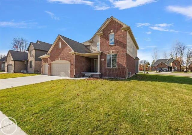 Photo 3 of Single family home for sale at 50567 Summit View Dr, Macomb, MI 48042 | MLS# 58050218211 | Listing updated on 2026-08-12