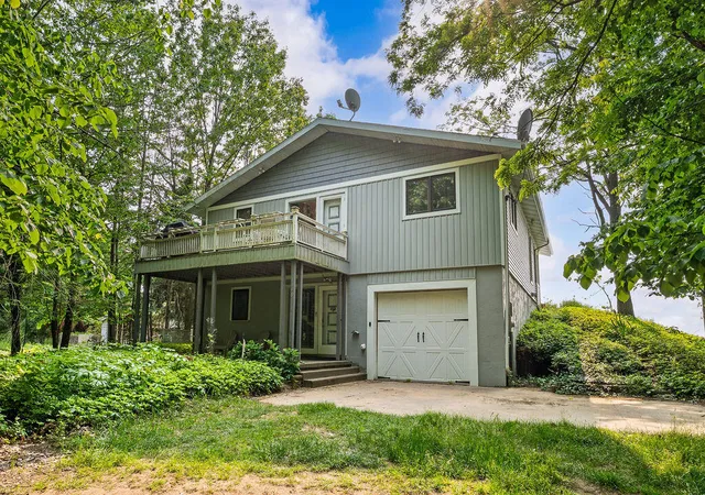 1st image of 1140 Edgewater Ter, South Haven, MI 49090 | MLS# 69026042090