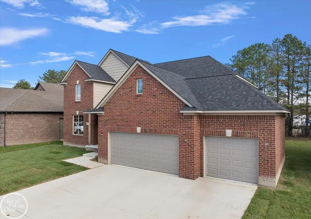 Photo 3 of Single family home for sale at 50710 Summit View Dr, Macomb, MI 48042 | MLS# 58050218214 | Listing updated on 2026-08-12