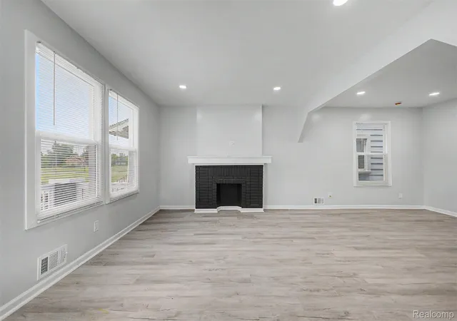 Listing Photo 3 - Condo for sale in building located at 3808 Monterey St, Detroit, MI 48206