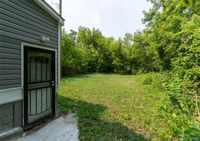 Photo 3 of Single family home for sale at 9325 E Warren Ave, Detroit, MI 48214 | MLS# 20261063756 | Listing updated on 2026-10-01