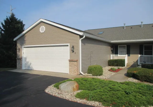 Listing Photo 2 - Condo for sale in building located at 781 Bayberry Ln, Otsego, MI 49078