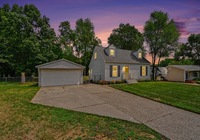 1st image of 1678 Stonewood Dr Se, Lowell, MI 49331 | MLS# 65026042094