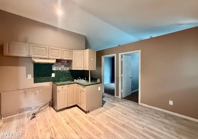 3rd image of 1329 E Decamp St, Burton, MI 48529 | MLS# 5050218225