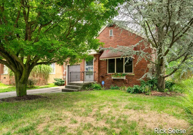 1st image of 2344 Madison Ave Se, Grand Rapids, MI 49507 | MLS# 65026042111