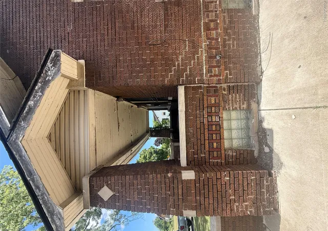 Photo 4 of Single family home for sale at 10974 Wilshire Dr, Detroit, MI 48213 | MLS# 20261063780 | Listing updated on 2026-09-08