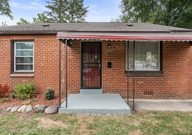 Photo 4 of Single family home for sale at 19488 Brady, Redford, MI 48240 | MLS# 20261063788 | Listing updated on 2026-09-19