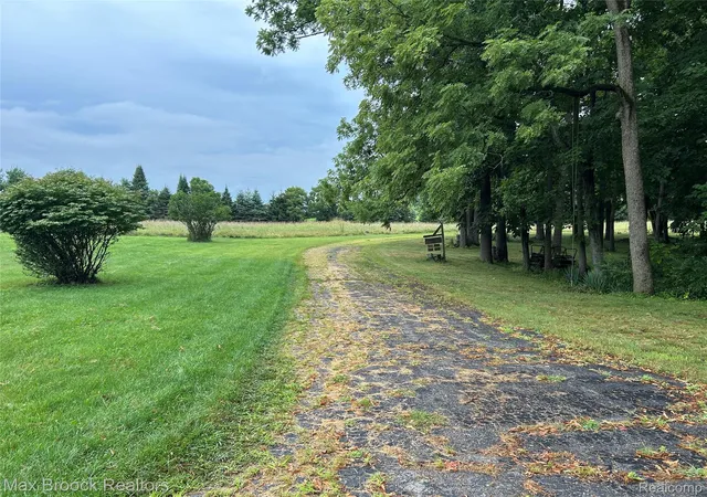 4th image of 9675 Herold Hwy, Addison Village Lenawee, MI 49220 | MLS# 20261063793