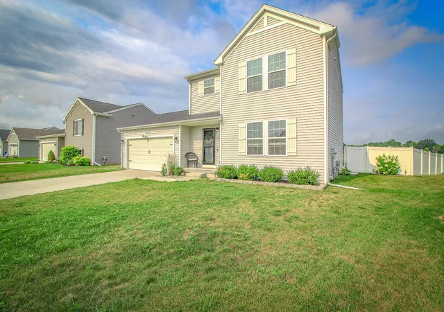 1st image of 1742 Burr Pond Ln, Vicksburg, MI 49097 | MLS# 64026042128