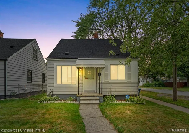 Photo 1 of Single family home for sale at 15867 Leona Dr, Redford, MI 48239 | MLS# 20261063807 | Listing updated on 2026-08-12