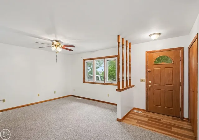 Photo 2 of Single family home for sale at 2040 Willhite Rd, Waterford, MI 48327 | MLS# 58050218239 | Listing updated on 2026-08-12