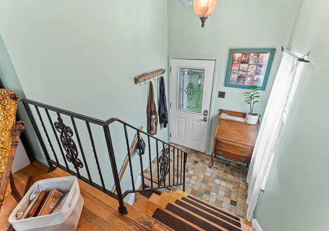5th image of 718 Panorama, Milford, MI 48381 | MLS# 81026042138