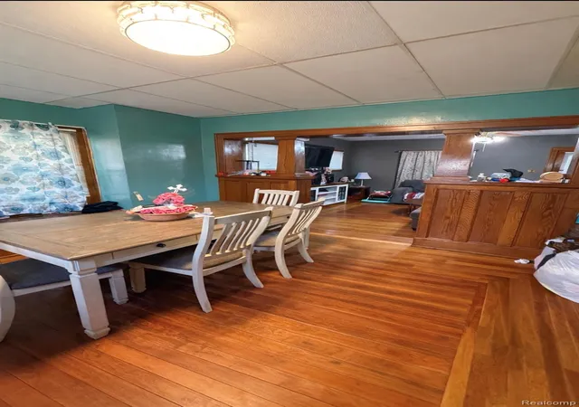 Photo 4 of Single family home for sale at 388 N Perry St, Pontiac, MI 48342 | MLS# 20261063820 | Listing updated on 2026-08-12