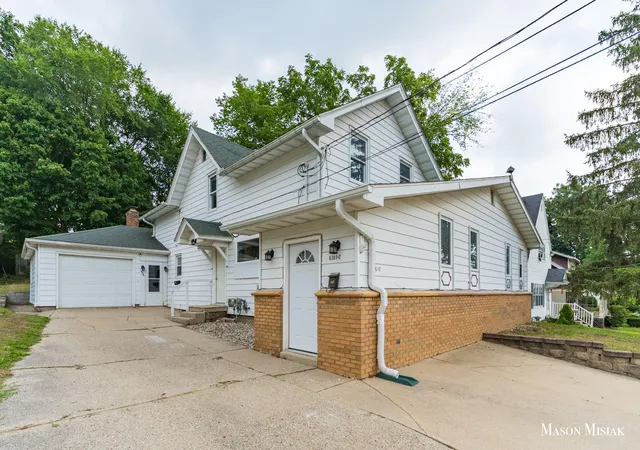 1st image of 636 Hackett St, Ionia, MI 48846 | MLS# 65026042135