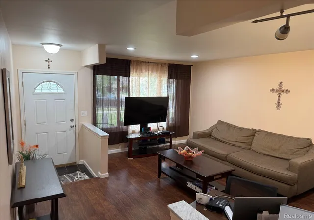 Photo 3 of Single family home for sale at 12395 Canterbury Dr, Sterling Heights, MI 48312 | MLS# 20261063828 | Listing updated on 2026-08-14