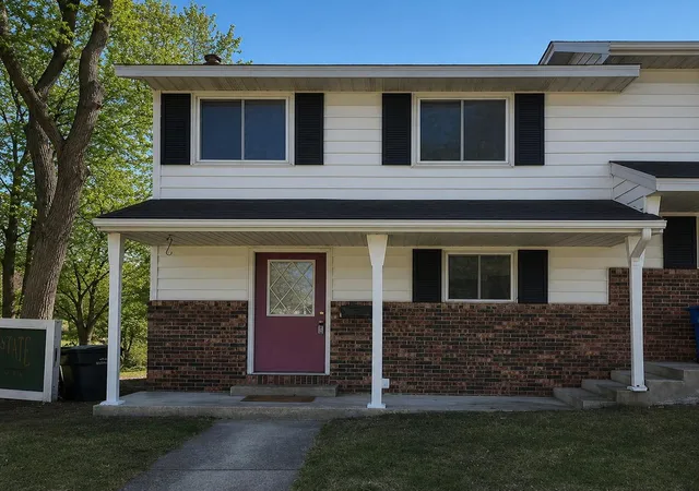 2nd image of 1369 Creek Dr, Muskegon, MI 49441